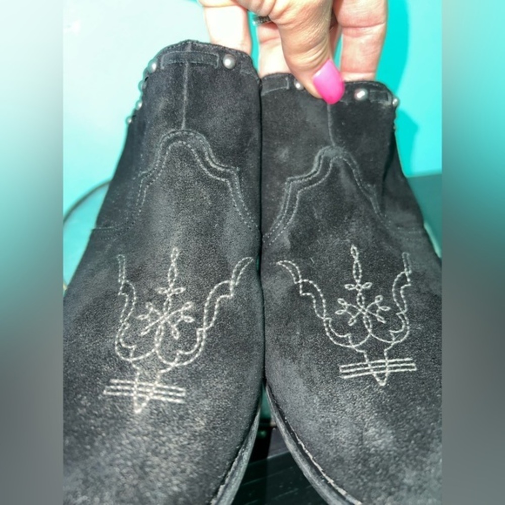 Yellow Box‎ Black Embellished Lucas Mules